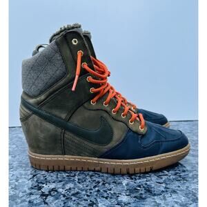 Nike Dunk Sky High SneakerBoots 'Dark Loden' Olive Orange 684954-300 Women’s 9